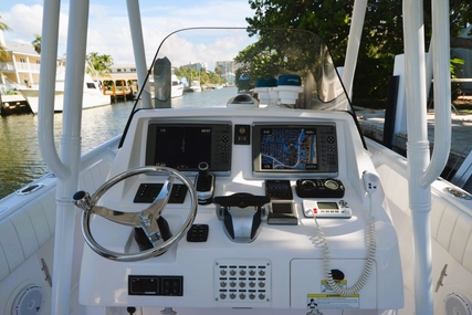 Intrepid 300 Center Console