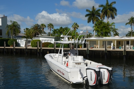 Intrepid 300 Center Console