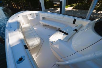 Intrepid 300 Center Console