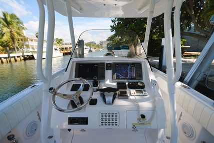 Intrepid 300 Center Console