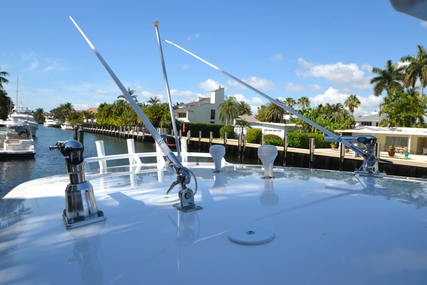 Intrepid 300 Center Console