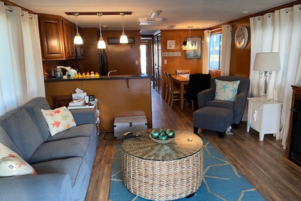 Catamaran Cruisers 55 Houseboat