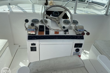 Luhrs 32 Open