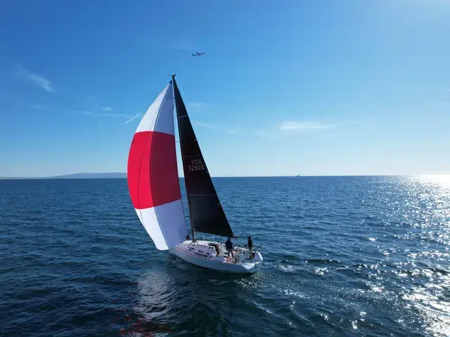 Beneteau 10R