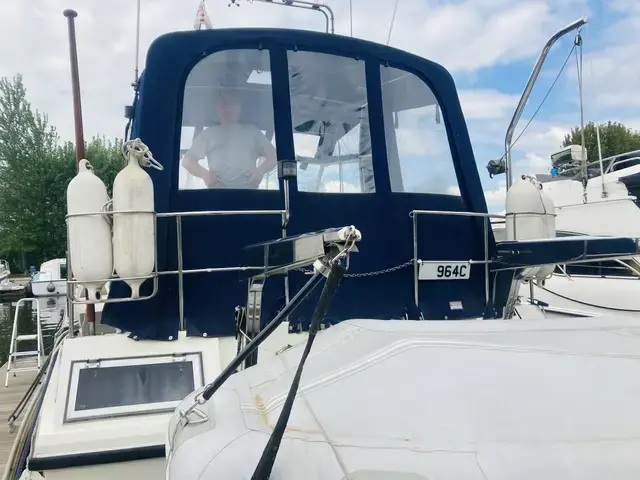 Broom Ocean 42