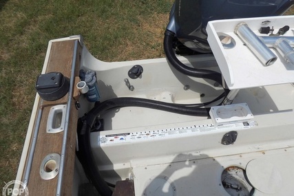 Boston Whaler 18 Outrage