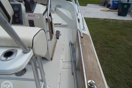 Boston Whaler 18 Outrage