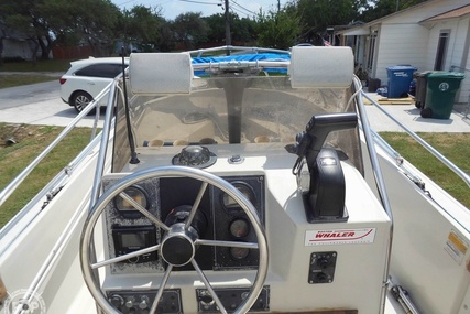 Boston Whaler 18 Outrage