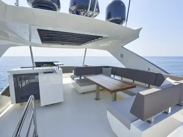 Astondoa Flybridge 66