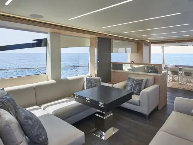 Astondoa Flybridge 66