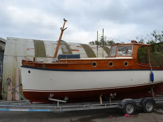 22ft KRIS CRAFT MOTOR CRUISER