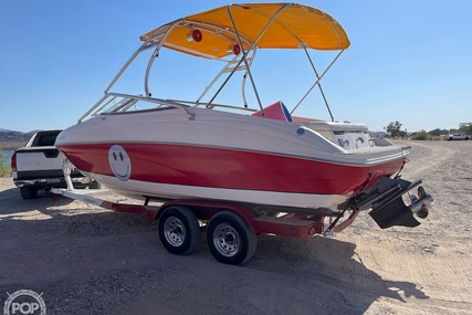 Rinker 232 Captiva Bowrider