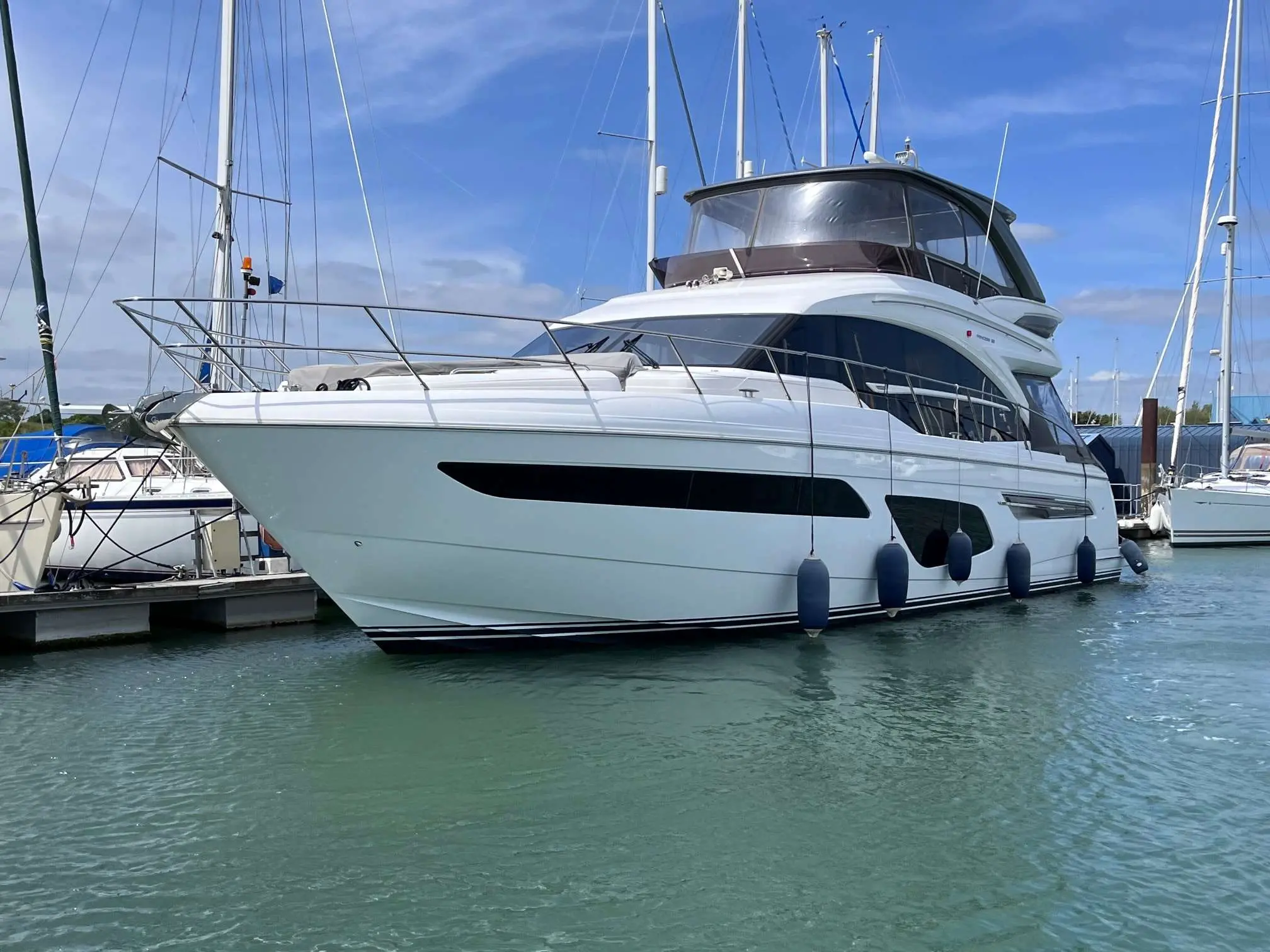 2019 Princess f62