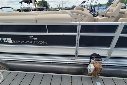 Bennington 2350 RSFB