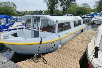 Norfolk Bounty 30 Broads Cruiser