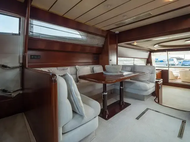 Ferretti Yachts 80