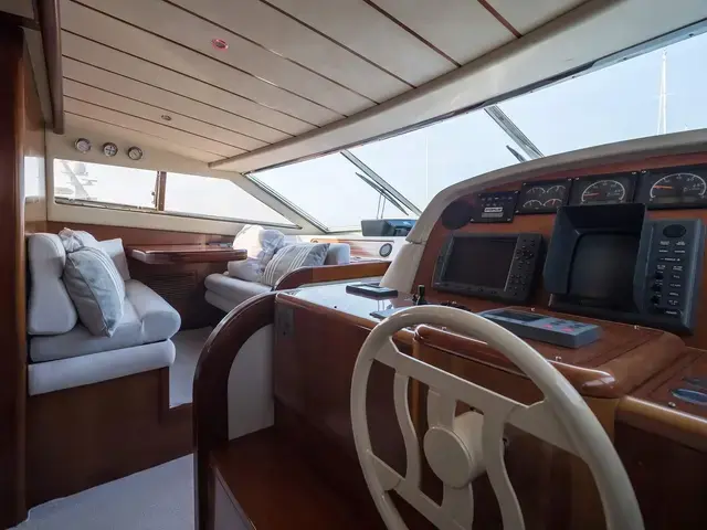 Ferretti Yachts 80