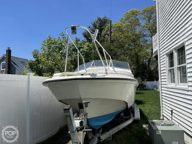 Boston Whaler 22 Revenge Wt