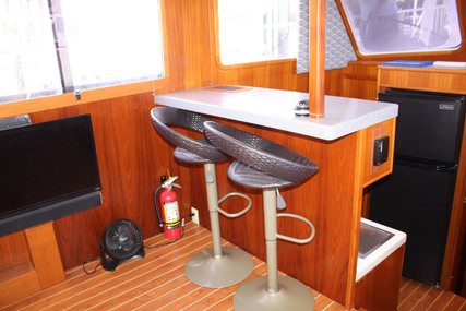 Ricker 42 Classic Trawler