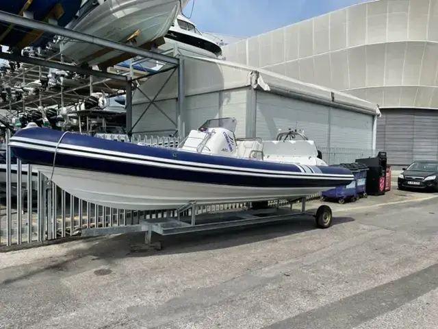 Cobra 755 Nautique