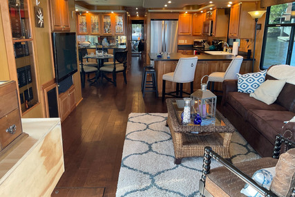 Sumerset 75 Luxury Houseboat