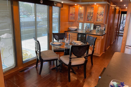 Sumerset 75 Luxury Houseboat