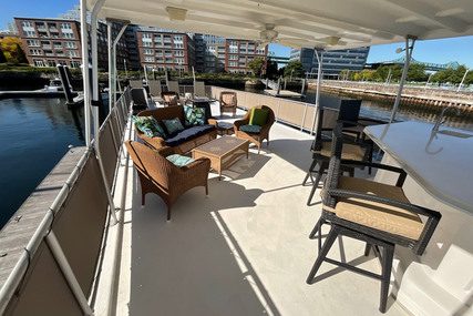 Sumerset 75 Luxury Houseboat