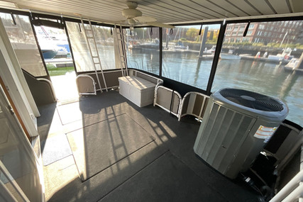 Sumerset 75 Luxury Houseboat