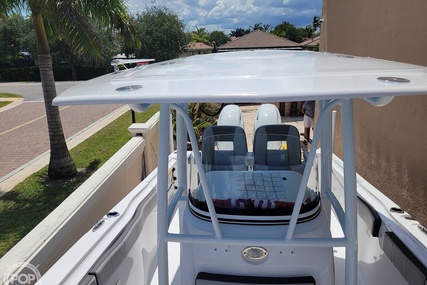 Aquasport 2500 Center Console