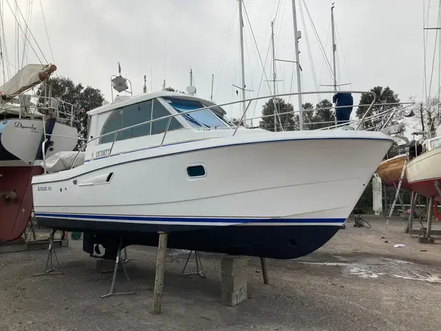 Beneteau Antares 760