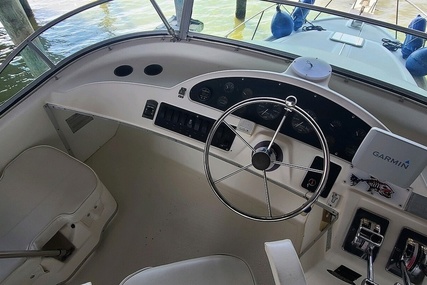 Bayliner 3388 Command Flybridge