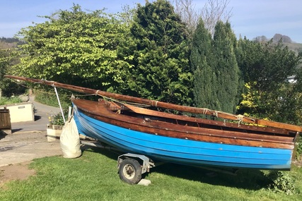 Custom Boats Rock Rainbow Sailing Dinghy