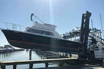 Luhrs Flybridge 280