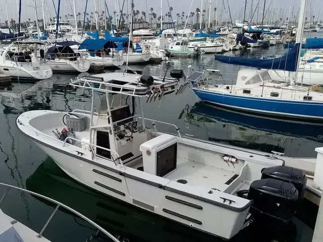 Boston Whaler 240 Outrage Guardian Utility