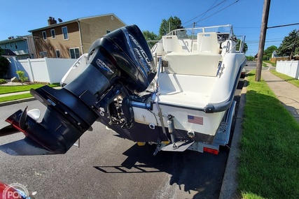 Boston Whaler 21 Conquest