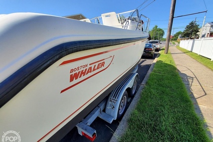 Boston Whaler 21 Conquest