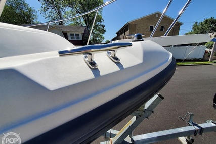 Boston Whaler 21 Conquest