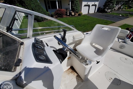 Boston Whaler 21 Conquest