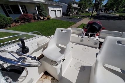 Boston Whaler 21 Conquest