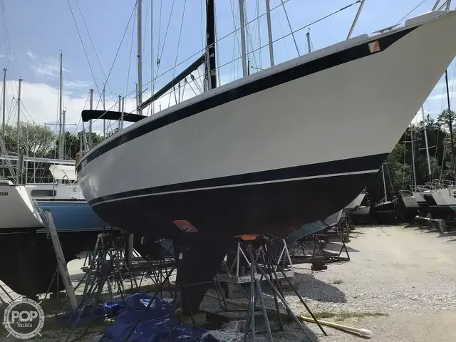 Ericson Yacht 32