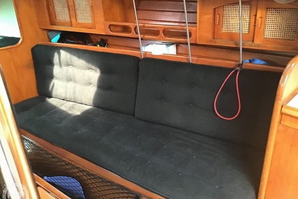 Ericson Yacht 32