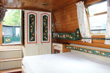 Narrowboat 50' Cruiser Stern