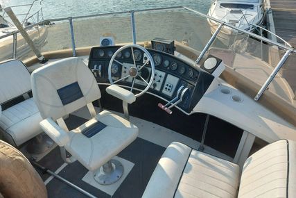 Carver 3007 Aft Cabin