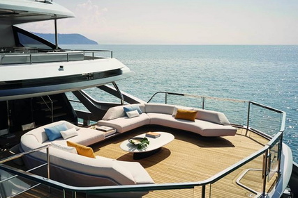 Azimut Grande Trideck