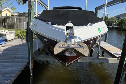 Rinker Q7