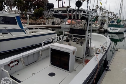 Boston Whaler 240 Outrage Guardian Utility