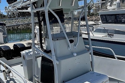 Boston Whaler 240 Outrage Guardian Utility