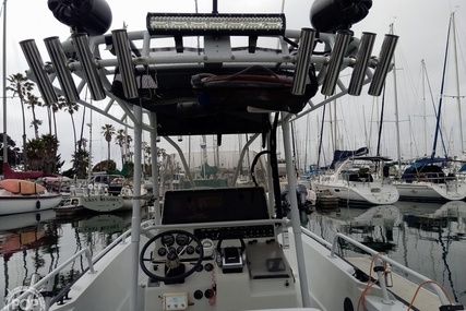 Boston Whaler 240 Outrage Guardian Utility