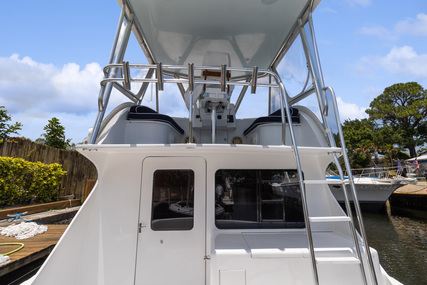 Hatteras Trunk Cabin