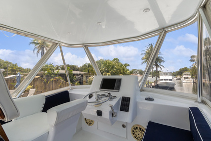 Hatteras Trunk Cabin